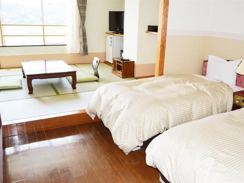 Oki Plaza Hotel Okinoshima  Екстер'єр фото
